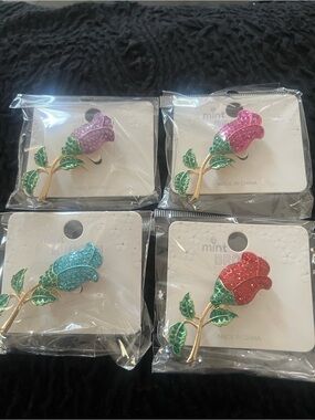 Mint Sparkling Rose Brooches - Red, Pink, Purple, Blue bundle.